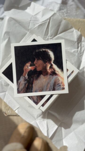 E X C I T E D  B E Y O N D  W O R D S ! 

Fantastic news for people who love postcards: my first batch have arrived!

If you caught sight of me in the @nationalportraitgallery a couple of months ago, you would know how excited I get about postcards. And gift shops. And souvenirs of all things arty. Well, you too can be part of the excitement and buy your own postcards from me. No need to travel all the way to London to pick up your posties ❤️

The link to the order form is where you know it always has been. Scroll up! 😉 

I’ve only got two orders in so far. Please let me know if you’ve filled in the form and not yet got an invoice (one of my fans alerted me to the fact that she placed an order but I couldn’t find it. It’s a Google form so I get to check in and see who’s ordered and when). 

Pop me a comment or a thumbs up if you want to be sure you get first dibs on the postcards. (Once they’re gone, they’re gone. It’s just me, myself and I processing the orders so every little nudge helps) 

Tuesday News Day has never had such good news hey!!?